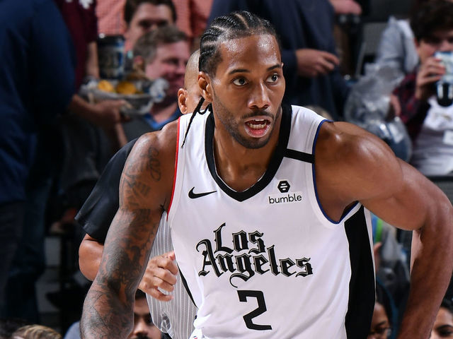 DALLAS, TX - JANUARY 21: Kawhi Leonard #2 of the LA Clippers handles the ball against the Dallas Mavericks on January 21, 2020 at the American Airlines Center in Dallas, Texas. Mandatory Copyright Notice: Copyright 2020 NBAE