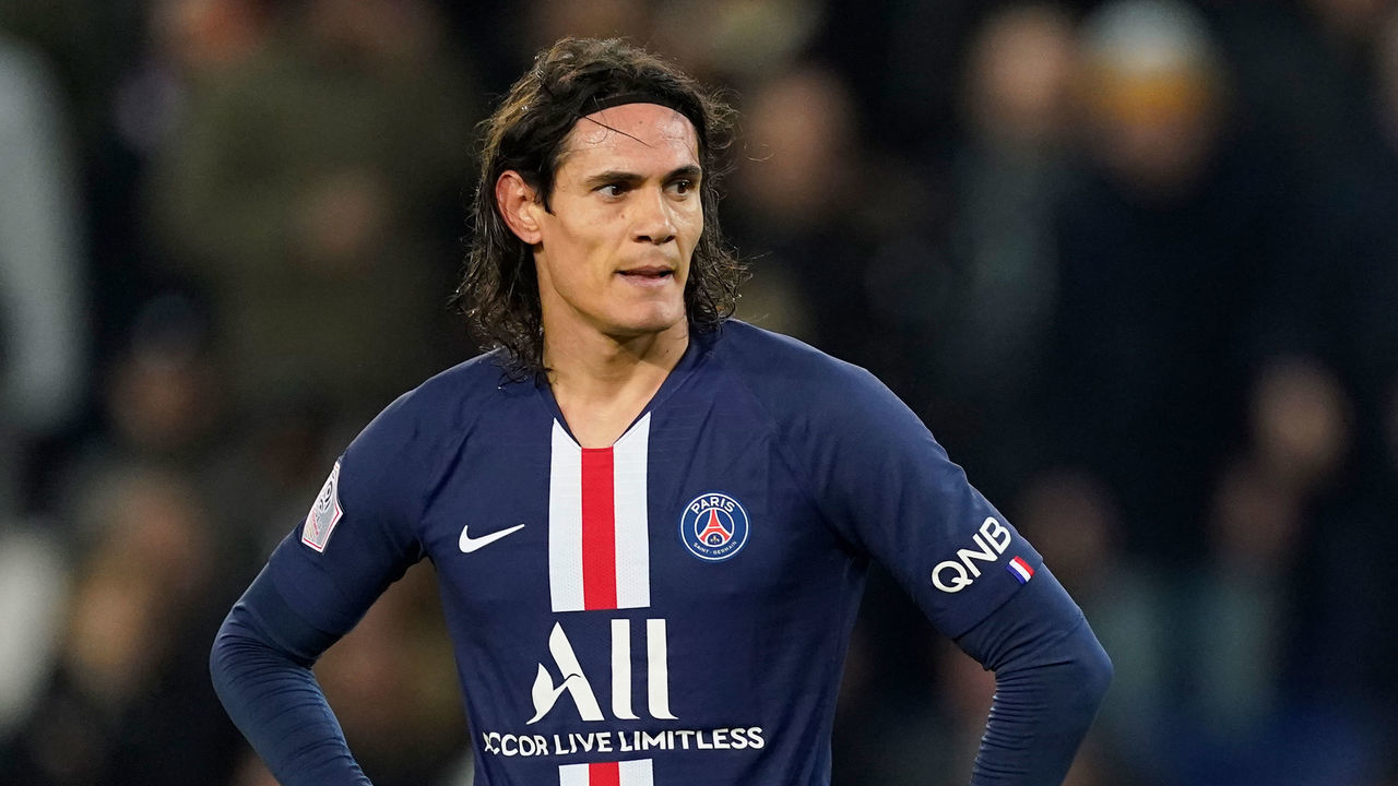 PARIS, FRANCE - JANUARY 12: Edinson Cavani of Paris Saint Germain during the French League 1 match between Paris Saint Germain v AS Monaco at the Parc des Princes on January 12, 2020 in Paris France