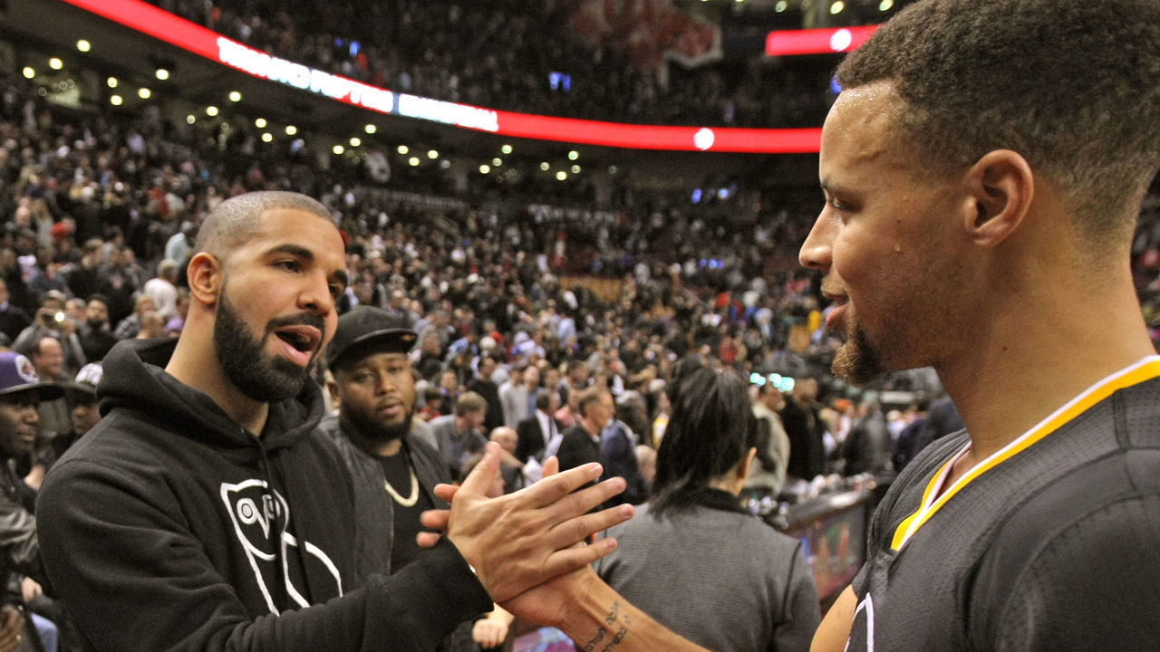 TORONTO, ON - DECEMBER 5: Drake and Stephen Curry #30 of the Golden State Warriors after the game against the Toronto Raptors on December 5, 2015 at Air Canada Centre in Toronto, Ontario, Canada. Mandatory Copyright Notice: Copyright 2015 NBAE