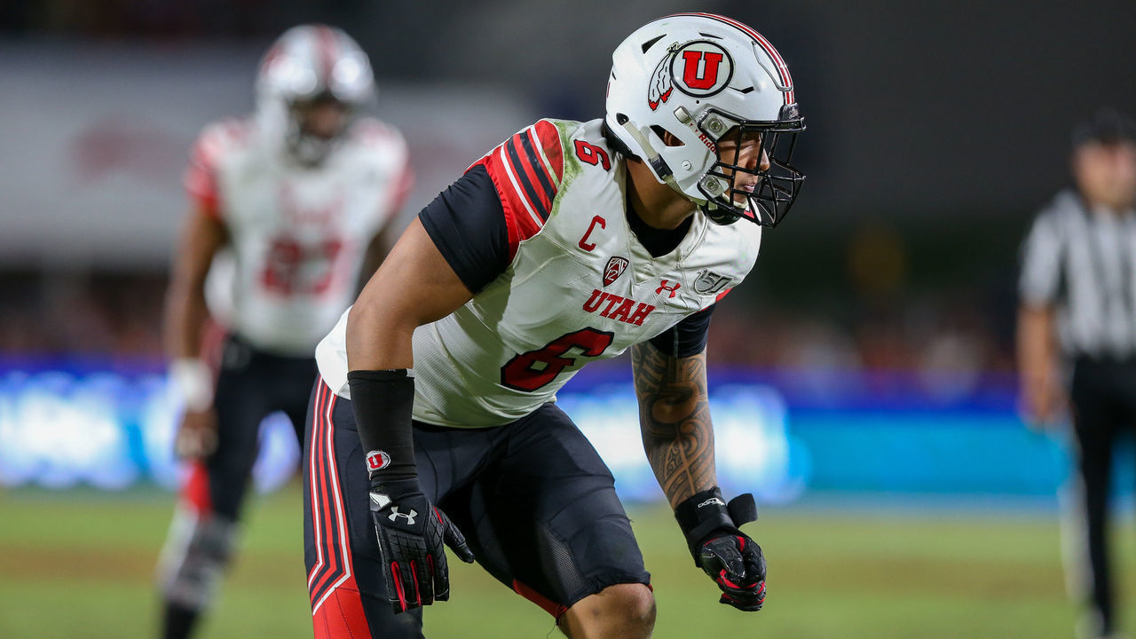 LOS ANGELES, CA - SEPTEMBER 20: Utah Utes defensive end Bradlee Anae (6) during a college football game between the Utah Utes and The USC Trojans on September 20, 2019, at the Los Angeles Memorial Coliseum in Los Angeles, CA.