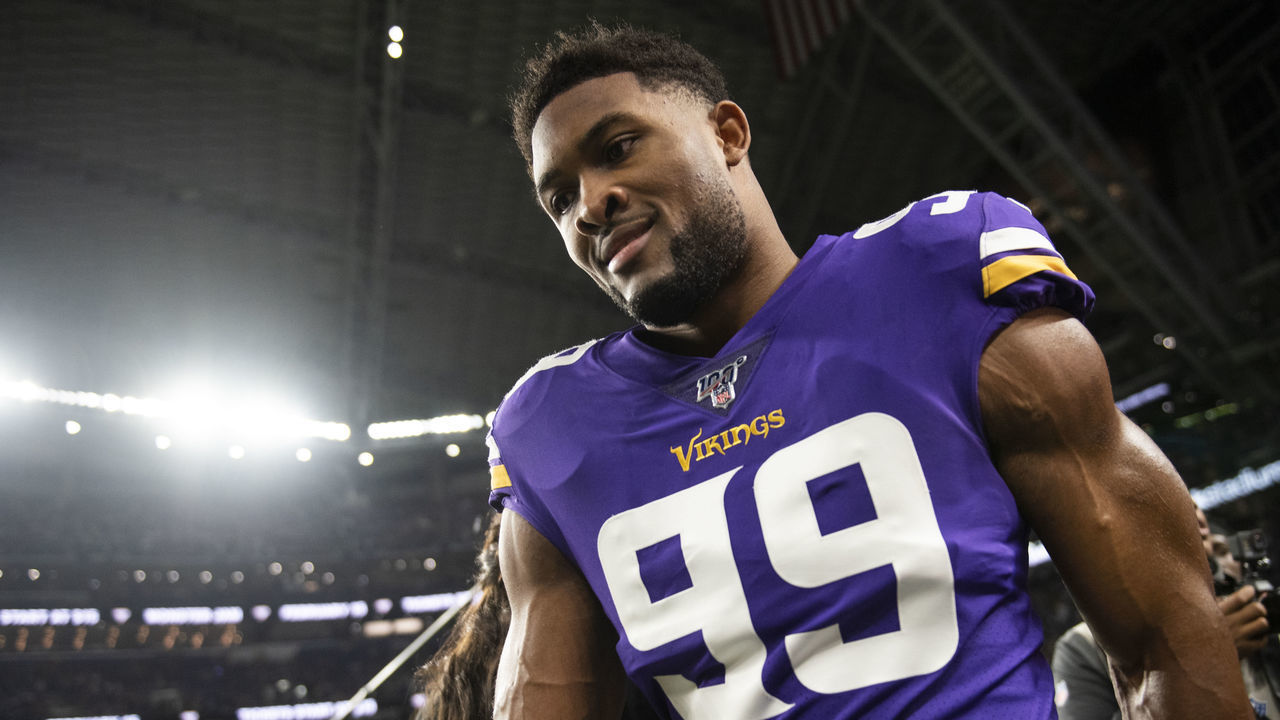 MINNEAPOLIS, MN - DECEMBER 23: Danielle Hunter #99 of the Minnesota Vikings on the field before the game against the Green Bay Packers at U.S. Bank Stadium on December 23, 2019 in Minneapolis, Minnesota.