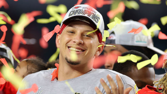 MIAMI, FLORIDA - FEBRUARY 02: Patrick Mahomes #15 of the Kansas City Chiefs celebrates after defeating San Francisco 49ers 31-20 in Super Bowl LIV at Hard Rock Stadium on February 02, 2020 in Miami, Florida.