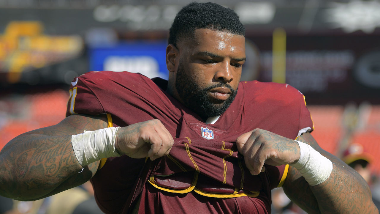LANDOVER, MD - SEPTEMBER 16: Washington Redskins offensive tackle Trent Williams (71) walks off the field after a loss to the Indianapolis Colts on September 16, 2018, in Landover , MD.