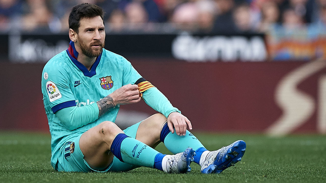 VALENCIA, SPAIN - JANUARY 25: Lionel Messi of Barcelona reacts during the Liga match between Valencia CF and FC Barcelona at Estadio Mestalla on January 25, 2020 in Valencia, Spain.