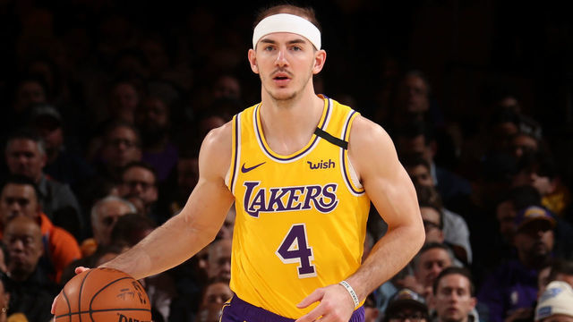 NEW YORK, NY - JANUARY 22: Alex Caruso #4 of the Los Angeles Lakers handles the ball against the New York Knicks on January 22, 2020 at Madison Square Garden in New York City, New York. Mandatory Copyright Notice: Copyright 2020 NBAE