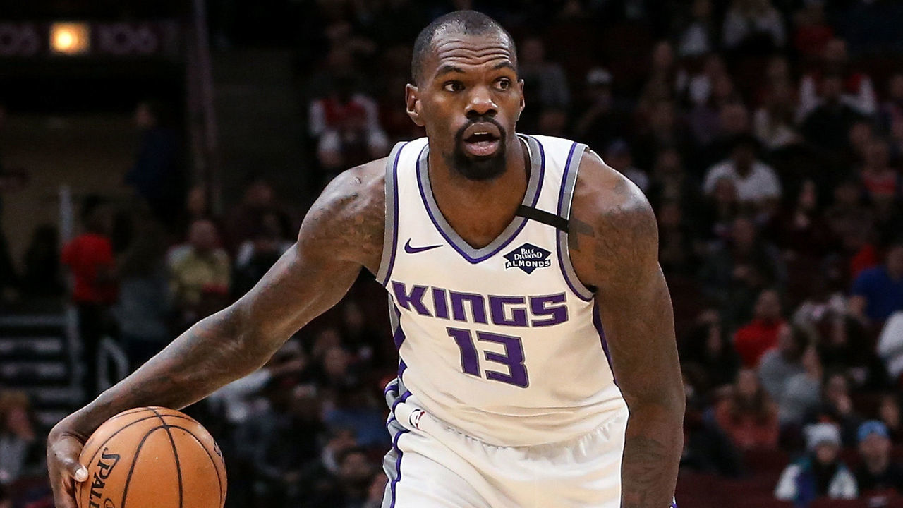 CHICAGO, ILLINOIS - JANUARY 24: DeWayne Dedmon #13 of the Sacramento Kings dribbles the ball in the first quarter against the Chicago Bulls at the United Center on January 24, 2020 in Chicago, Illinois.