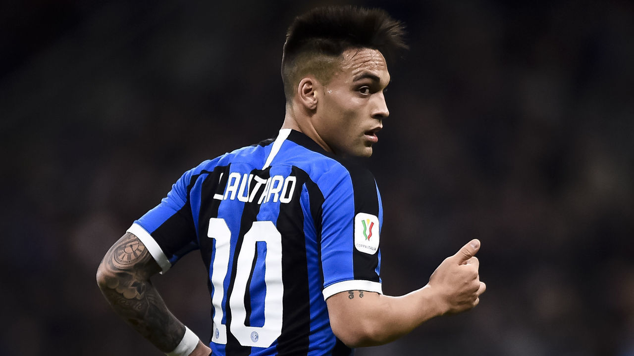 STADIO GIUSEPPE MEAZZA, MILAN, ITALY - 2020/01/29: Lautaro Martinez of FC Internazionale looks on during the Coppa Italia football match between FC Internazionale and ACF Fiorentina. FC Internazionale won 2-1 over ACF Fiorentina.