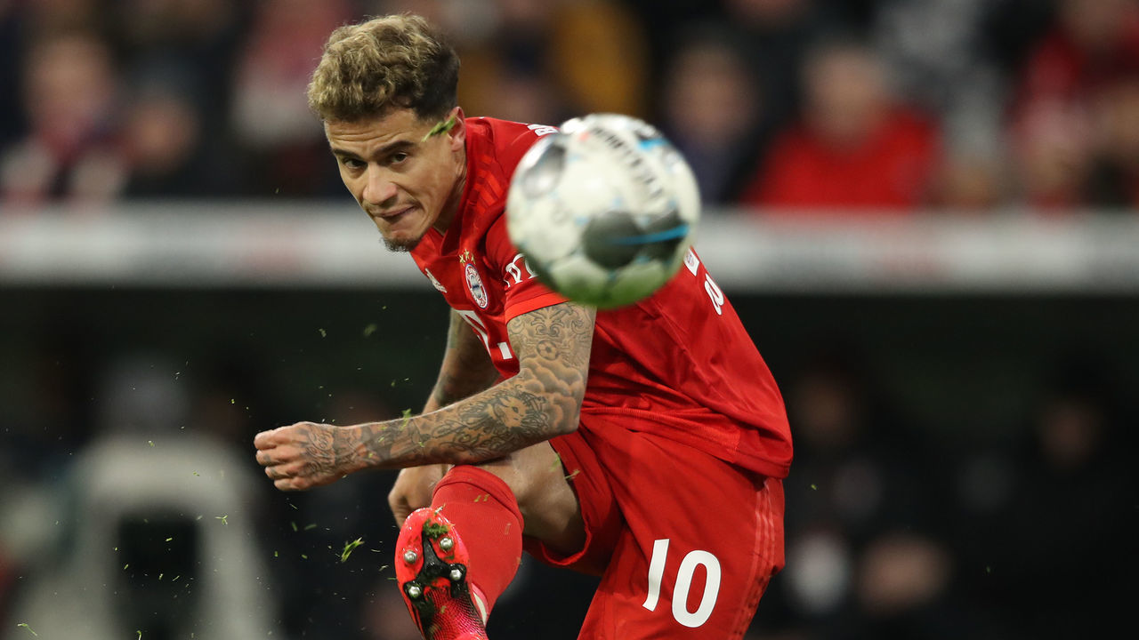 MUNICH, GERMANY - FEBRUARY 05: Philippe Coutinho of FC Bayern Muenchen runs with the ball during the DFB Cup round of sixteen match between FC Bayern Muenchen and TSG 1899 Hoffenheim at Allianz Arena on February 05, 2020 in Munich, Germany.