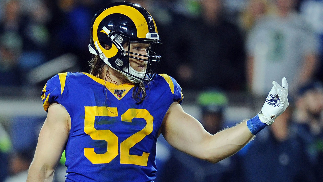 LOS ANGELES, CA - DECEMBER 08: Los Angeles Rams linebacker Clay Matthews (52) on the field during an NFL football game against the Seattle Seahawks played on December 8, 2019 at the Los Angeles Memorial Coliseum in Los Angeles, CA.