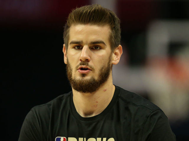 LOS ANGELES, CA - NOVEMBER 06: Milwaukee Bucks forward Dragan Bender #17 before the NBA game between the Milwaukee Bucks and the Los Angeles Clippers on November 06, 2019, at Staples Center in Los Angeles, CA.
