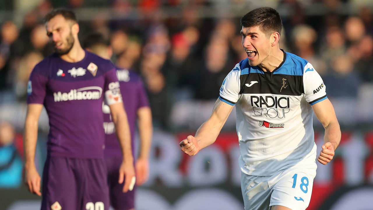 FLORENCE, ITALY - FEBRUARY 08: Ruslan Malinovski of Atalanta BC celebrates after scoring a goal during the Serie A match between ACF Fiorentina and Atalanta BC at Stadio Artemio Franchi on February 8, 2020 in Florence, Italy.