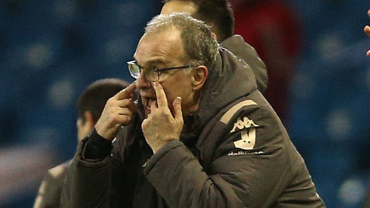 Leeds United's Marcelo Bielsa gestures on the touchline during the Sky Bet Championship match at Elland Road, Leeds.