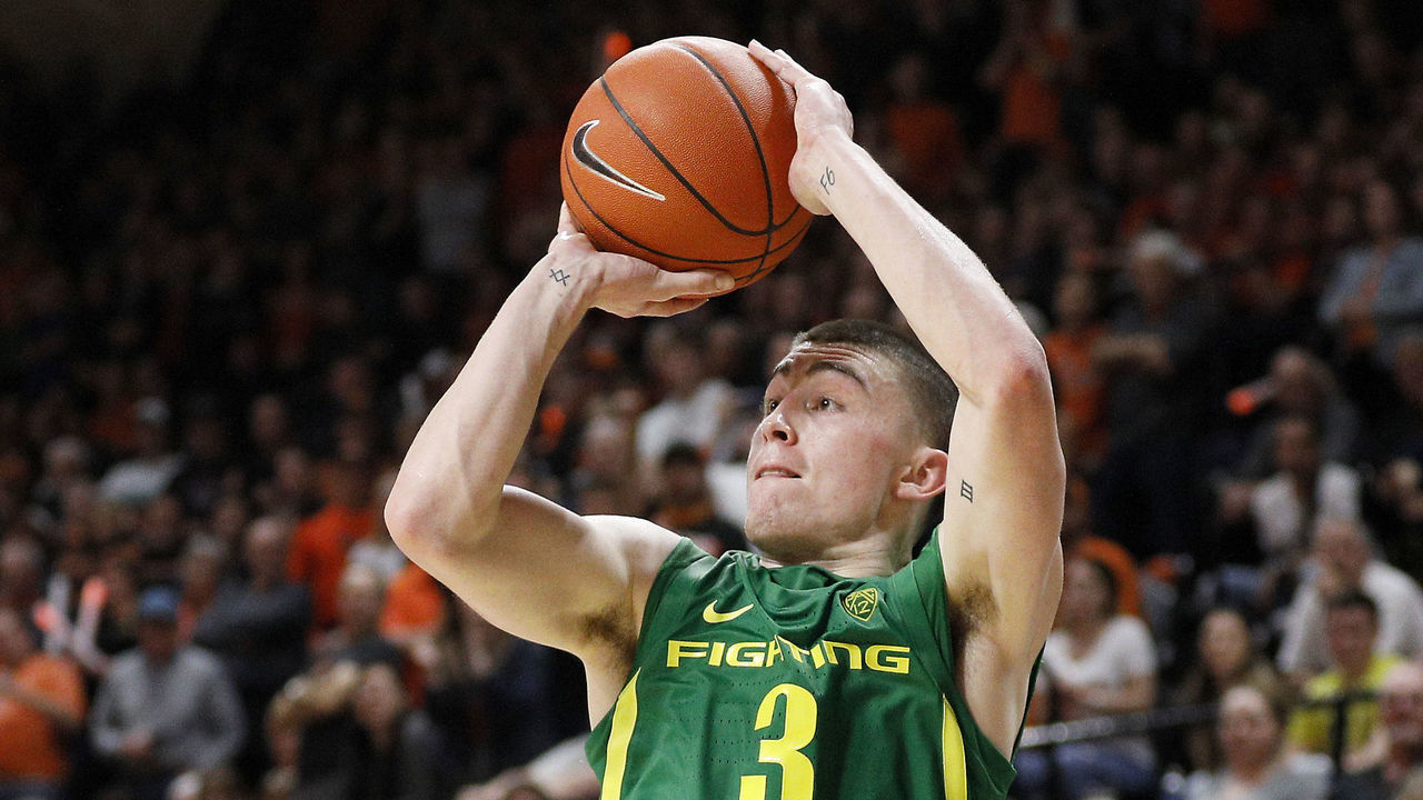 CORVALLIS, OREGON - FEBRUARY 08: Payton Pritchard #3 of the Oregon Ducks shoots the ball during the second half against the Oregon State Beavers at Gill Coliseum on February 08, 2020 in Corvallis, Oregon.