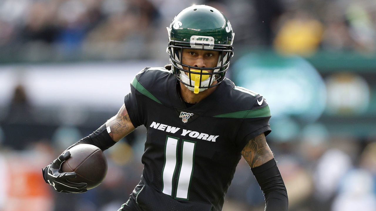EAST RUTHERFORD, NEW JERSEY - DECEMBER 08: (NEW YORK DAILIES OUT) Robby Anderson #11 of the New York Jets in action against the Miami Dolphins at MetLife Stadium on December 08, 2019 in East Rutherford, New Jersey. The Jets defeated the Dolphins 22-21.