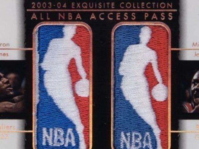 LeBron-MJ card sells for record-setting $900K