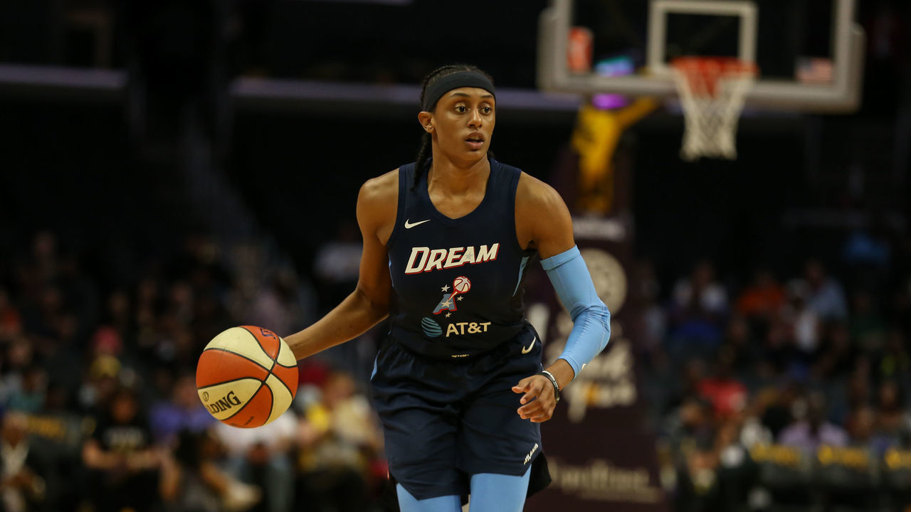 LOS ANGELES, CA - SEPTEMBER 03: Atlanta Dream guard Brittney Sykes #7 during the Atlanta Dream vs Los Angeles Sparks game on September 03, 2019, at Staples Center in Los Angeles, CA.