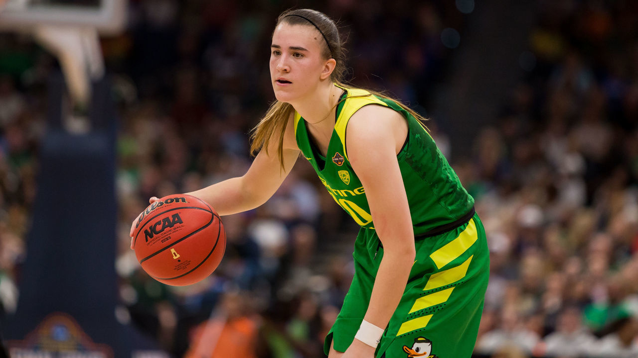 TAMPA, FL - APRIL 05: Oregon guard Sabrina Ionescu (20) plays in 2019 NCAA Women's National Semifinal Game One between the Oregon Ducks and the Baylor Bears at at Amelie Arena in Tampa, FL on on April 5.