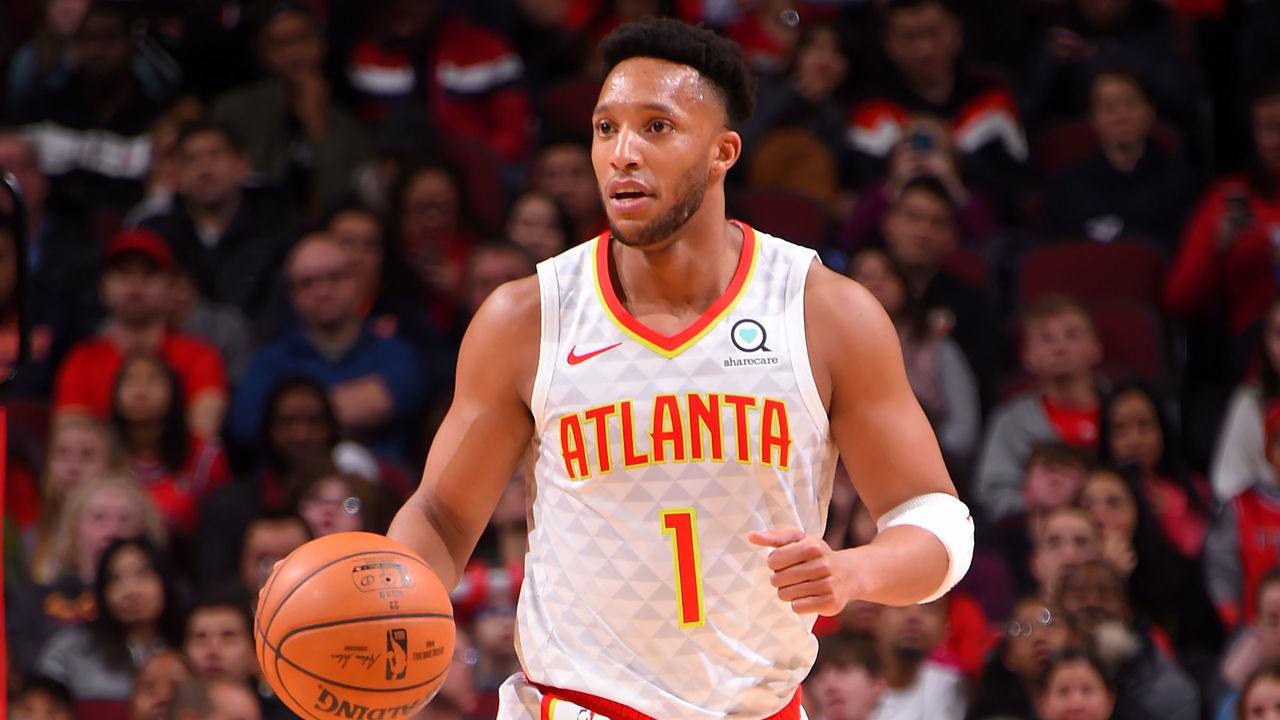 CHICAGO, IL - DECEMBER 28: Evan Turner #1 of the Atlanta Hawks handles the ball against the Chicago Bulls on December 28, 2019 at the United Center in Chicago, Illinois. Mandatory Copyright Notice: Copyright 2019 NBAE