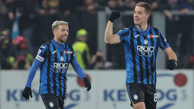 BERGAMO, ITALY - FEBRUARY 15: Mario Pasalic of Atalanta BC celebrates his goal with his team-mate Alejandro Gomez during the Serie A match between Atalanta BC and AS Roma at Gewiss Stadium on February 15, 2020 in Bergamo, Italy.