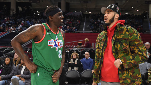 CHICAGO, IL - FEBRUARY 14: Darius Miles #21 of Team Stephen A. talks with Jayson Tatum of the Boston Celtics during the NBA Celebrity Game Presented By Ruffles as part of 2020 NBA All-Star Weekend on February 14, 2020 at Wintrust Arena in Chicago, Illinois. NOTE TO USER: User expressly acknowledges and agrees that, by downloading and/or using this Photograph, user is consenting to the terms and conditions of the Getty Images License Agreement. Mandatory Copyright Notice: Copyright 2020 NBAE