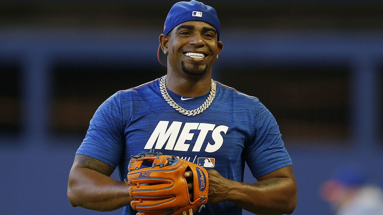 MIAMI, FLORIDA - APRIL 01: Yoenis Cespedes #52 of the New York Mets looks on during batting practice prior to the game against the Miami Marlins at Marlins Park on April 01, 2019 in Miami, Florida.