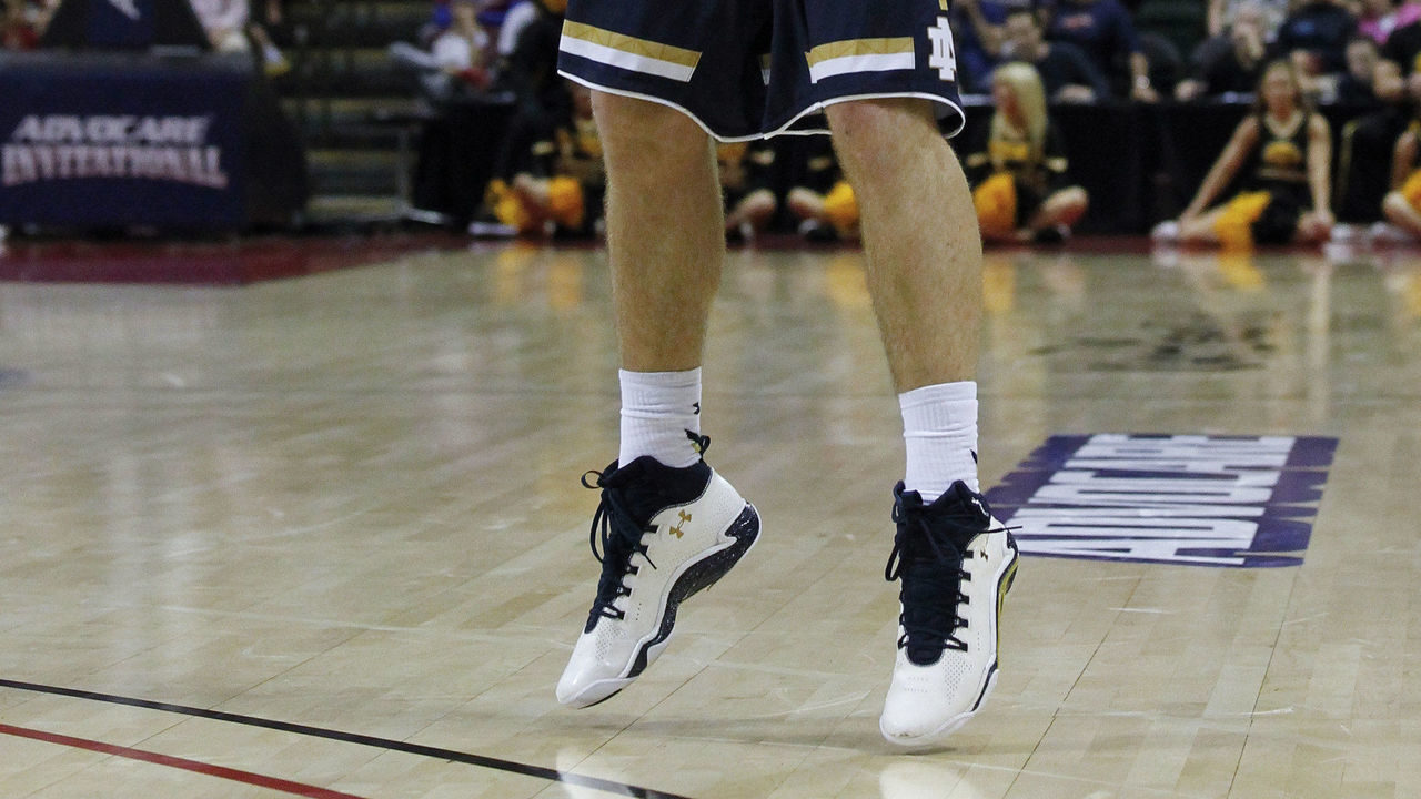 27 November 2015: Notre Dame Fighting Irish guard Steve Vasturia (32) take a shot from behind the 3-point line during the 2015 Advocare Invitational consolation round game between the Iowa Hawkeyes and Notre Dame Fighting Irish at the ESPN Wide World of Sports HP Field House in Orlando, Florida.