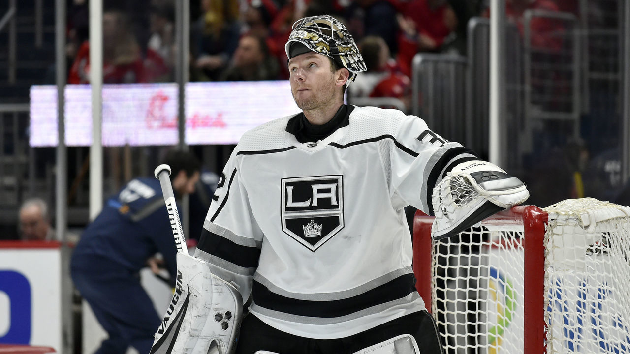 WASHINGTON, DC - FEBRUARY 04: Kings goalie Jonathan Quick (32) rests during a stoppage during the Los Angeles Kings vs. Washington Capitals NHL game on February 4, 2020 at Capital One Arena in Washington, D.C..
