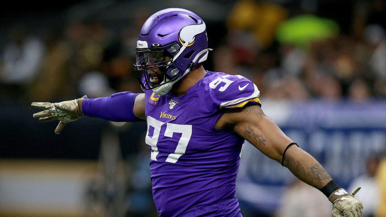 NEW ORLEANS, LOUISIANA - JANUARY 05: Everson Griffen #97 of the Minnesota Vikings reacts to a play in the NFC Wild Card Playoff game against the New Orleans Saints at Mercedes Benz Superdome on January 05, 2020 in New Orleans, Louisiana.
