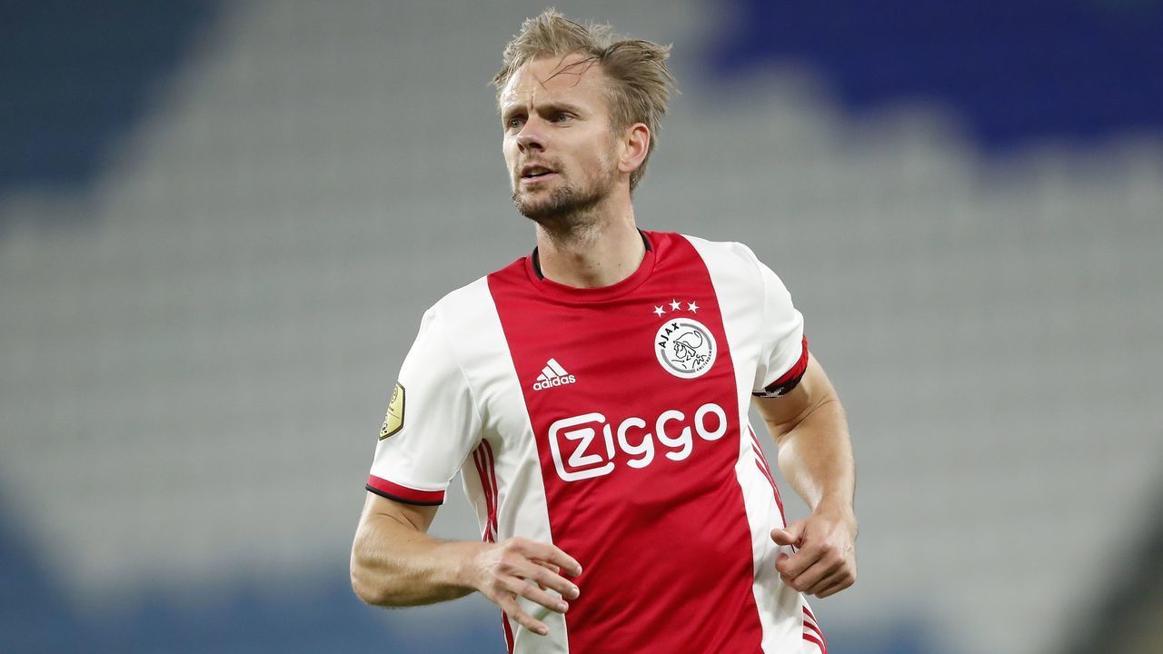 Siem de Jong of Ajax during a international friendly match between Ajax Amsterdam and Club Brugge at Al Janoub Stadium on January 11, 2020 in Doha, Qatar