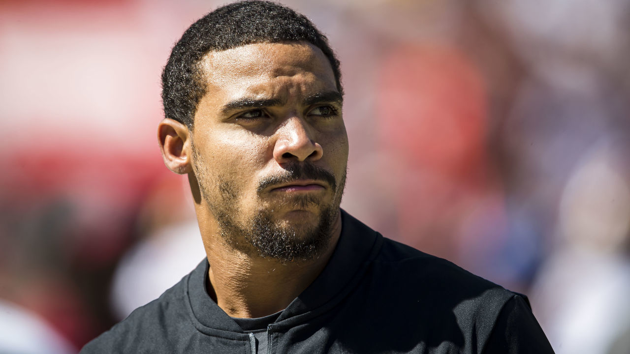 LANDOVER, MD - SEPTEMBER 15: Jordan Reed #86 of the Washington Redskins looks on during the first half of the game against the Dallas Cowboys at FedExField on September 15, 2019 in Landover, Maryland.