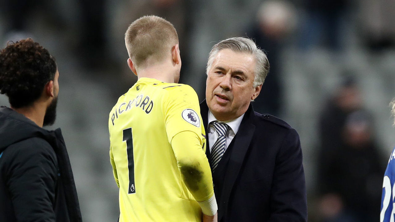 NEWCASTLE UPON TYNE, ENGLAND - DECEMBER 28: Carlo Ancelotti, Manager of Everton celebrates with Jordan Pickford of Everton following their sides victory in the Premier League match between Newcastle United and Everton FC at St. James Park on December 28, 2019 in Newcastle upon Tyne, United Kingdom.