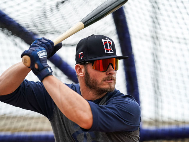 Twins' Josh Donaldson takes part in workout; status for Game 1 uncertain