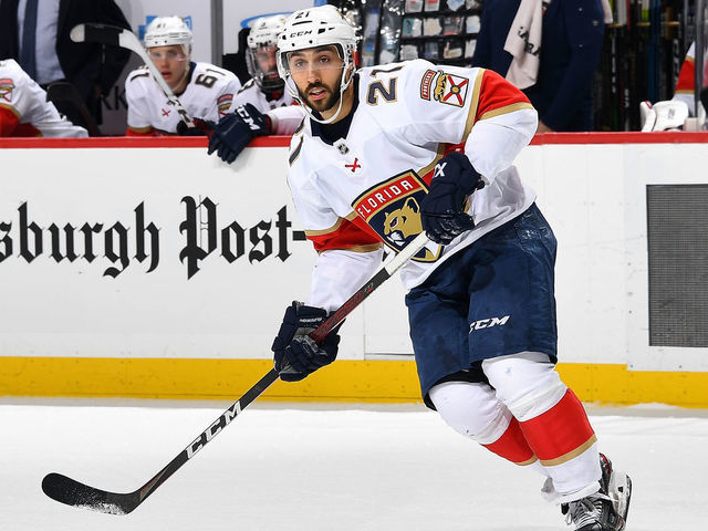 PITTSBURGH, PA - JANUARY 05: Vincent Trocheck #21 of the Florida Panthers skates against the Pittsburgh Penguins at PPG PAINTS Arena on January 5, 2020 in Pittsburgh, Pennsylvania.