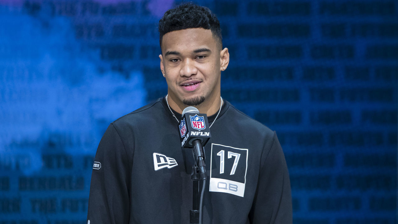 INDIANAPOLIS, IN - FEBRUARY 25: Tua Tagovailoa #QB17 of the Alabama Crimson Tide speaks to the media at the Indiana Convention Center on February 25, 2020 in Indianapolis, Indiana. *** Local Capture *** Tua Tagovailoa
