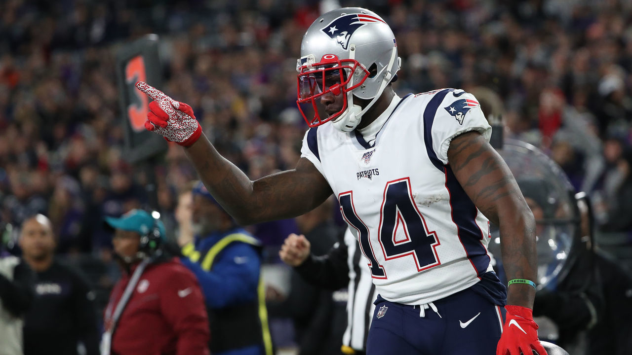 BALTIMORE, MARYLAND - NOVEMBER 03: Wide receiver Mohamed Sanu #14 of the New England Patriots celebrates his second quarter touchdown against the Baltimore Ravens at M&T Bank Stadium on November 3, 2019 in Baltimore, Maryland.
