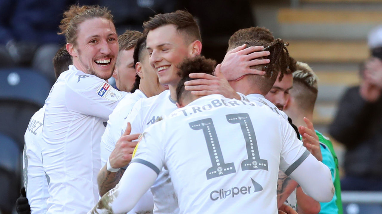 HULL, ENGLAND - FEBRUARY 29: Leeds United celebrate a Tyler Roberts goal during the Sky Bet Championship match between Hull City and Leeds United at KCOM Stadium on February 29, 2020 in Hull, England.