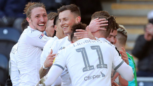 HULL, ENGLAND - FEBRUARY 29: Leeds United celebrate a Tyler Roberts goal during the Sky Bet Championship match between Hull City and Leeds United at KCOM Stadium on February 29, 2020 in Hull, England.