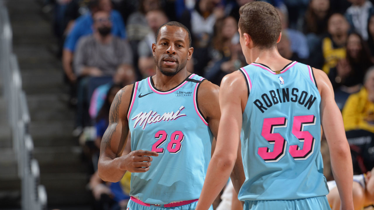 SAN FRANCISCO, CA - FEBRUARY 10: Andre Iguodala #28 of the Miami Heat talks to Duncan Robinson #55 during the game against the Golden State Warriors on February 10, 2020 at Chase Center in San Francisco, California. NOTE TO USER: User expressly acknowledges and agrees that, by downloading and or using this photograph, user is consenting to the terms and conditions of Getty Images License Agreement. Mandatory Copyright Notice: Copyright 2020 NBAE