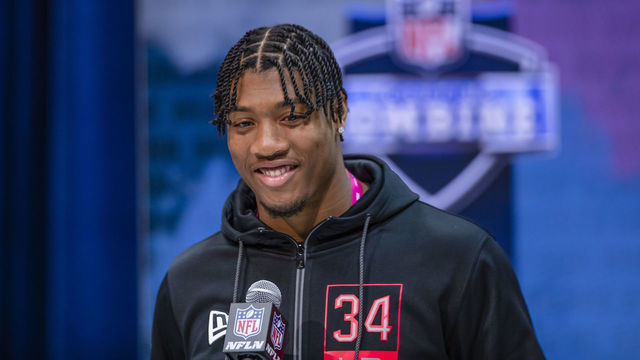 INDIANAPOLIS, IN - FEBRUARY 27: Isaiah Simmons #LB34 of the Clemson Tigers speaks to the media on day three of the NFL Combine at Lucas Oil Stadium on February 27, 2020 in Indianapolis, Indiana.