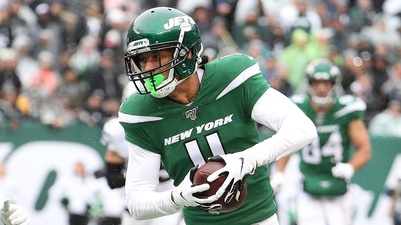 EAST RUTHERFORD, NEW JERSEY - NOVEMBER 24: Robby Anderson #11 of the New York Jets in action against the Oakland Raiders during their game at MetLife Stadium on November 24, 2019 in East Rutherford, New Jersey.