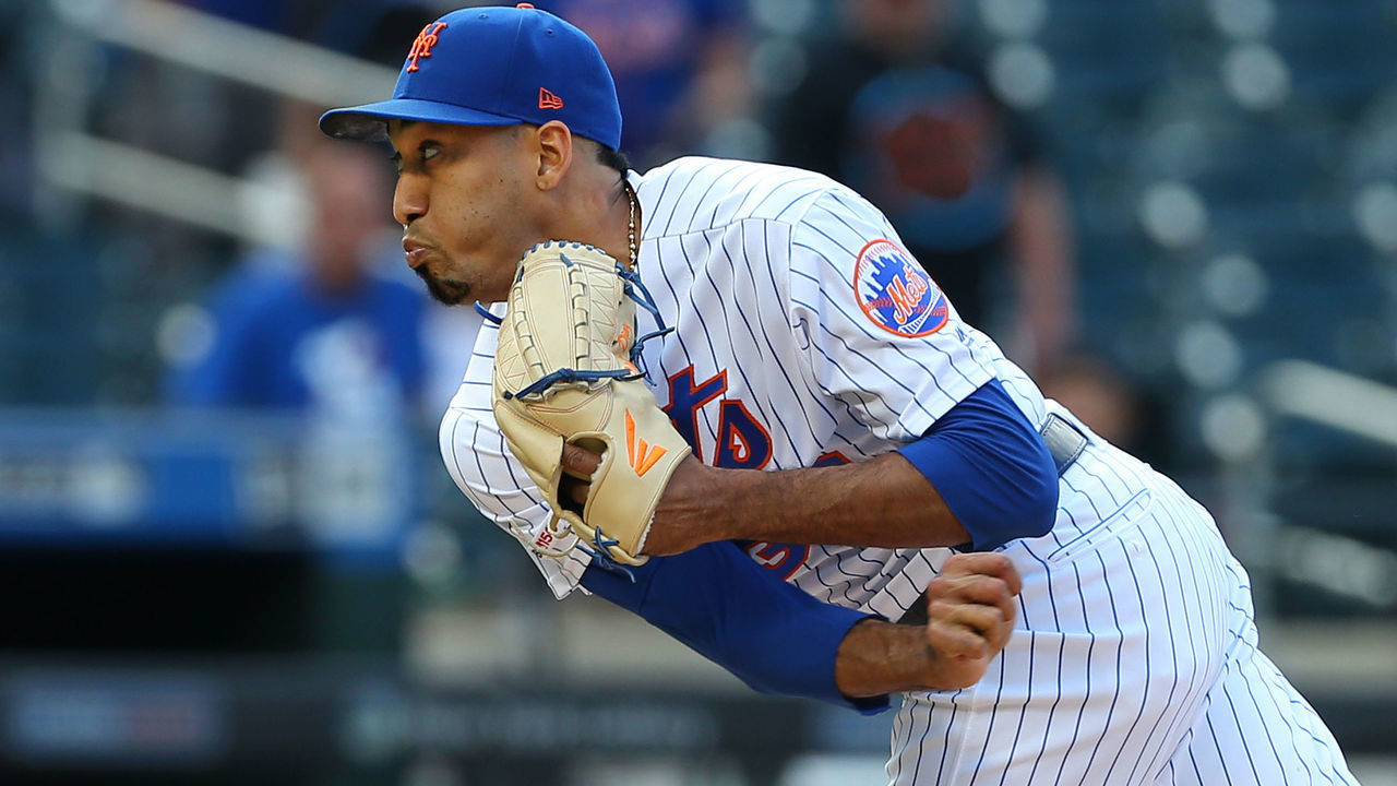 NEW YORK, NY - SEPTEMBER 08: Edwin Diaz #39 of the New York Mets in action against the Philadelphia Phillies during a game at Citi Field on September 8, 2019 in New York City.