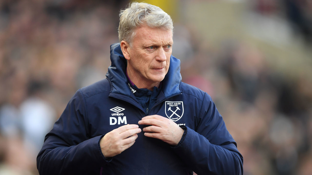 LONDON, ENGLAND - FEBRUARY 01: David Moyes, Manager of West Ham United looks on prior to the Premier League match between West Ham United and Brighton & Hove Albion at London Stadium on February 01, 2020 in London, United Kingdom.