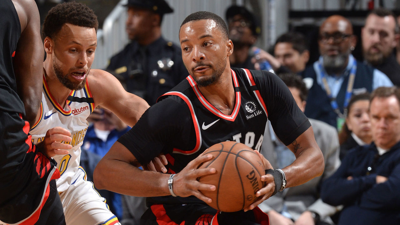 SAN FRANCISCO, CA - MARCH 5: Norman Powell #24 of the Toronto Raptors drives to the basket against the Golden State Warriors on March 5, 2020 at Chase Center in San Francisco, California. NOTE TO USER: User expressly acknowledges and agrees that, by downloading and or using this photograph, user is consenting to the terms and conditions of Getty Images License Agreement. Mandatory Copyright Notice: Copyright 2020 NBAE