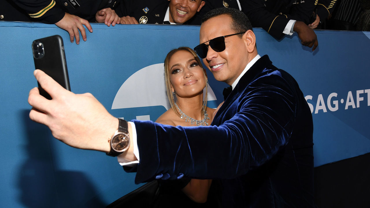 LOS ANGELES, CALIFORNIA - JANUARY 19: (L-R) Jennifer Lopez and Alex Rodriguez attend the 26th Annual Screen Actors Guild Awards at The Shrine Auditorium on January 19, 2020 in Los Angeles, California. 721336