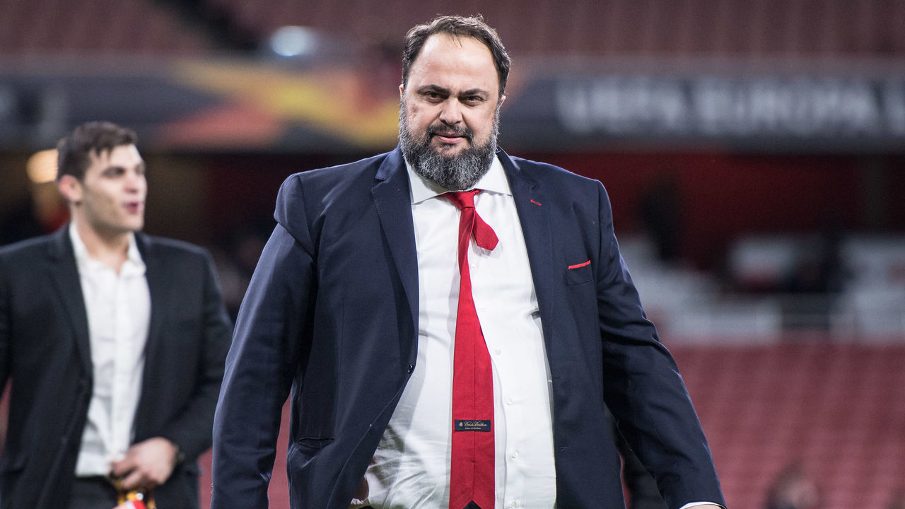 LONDON, ENGLAND - FEBRUARY 27: Evangelos Marinakis owner of Olympiacos FC looks on during the UEFA Europa League round of 32 second leg match between Arsenal FC and Olympiacos FC at Emirates Stadium on February 27, 2020 in London, United Kingdom.