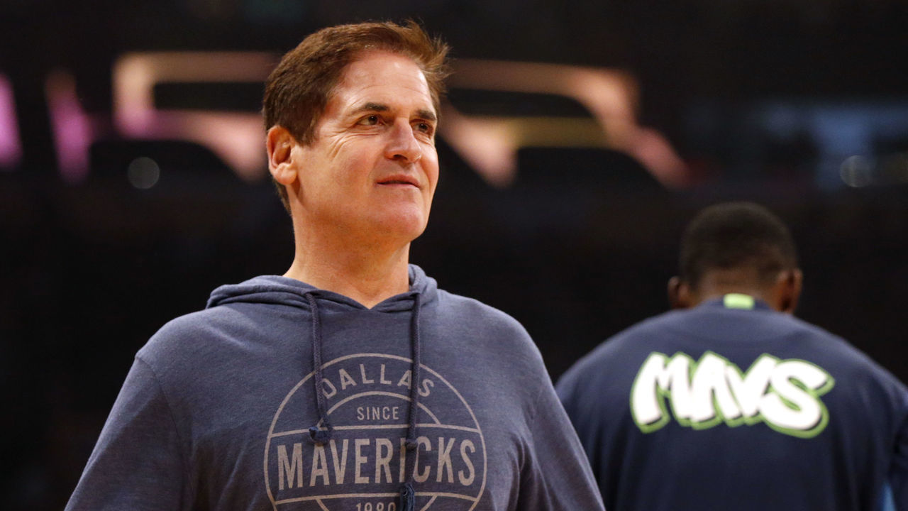 LOS ANGELES, CALIFORNIA - DECEMBER 01: Dallas Mavericks owner Mark Cuban looks on ahead of a game between the Mavericks and the Los Angeles Lakers at Staples Center on December 01, 2019 in Los Angeles, California.