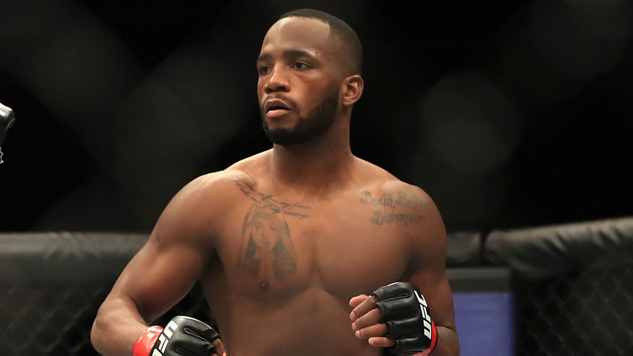 Leon Edwards (right) and Gunnar Nelson in action during their Welterweight bout during UFC Fight Night 147 at The O2 Arena, London.