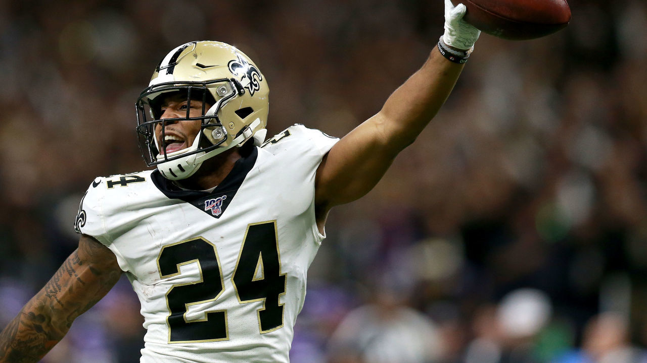 NEW ORLEANS, LOUISIANA - JANUARY 05: Vonn Bell #24 of the New Orleans Saints in action during the NFC Wild Card Playoff game against the Minnesota Vikings at Mercedes Benz Superdome on January 05, 2020 in New Orleans, Louisiana.
