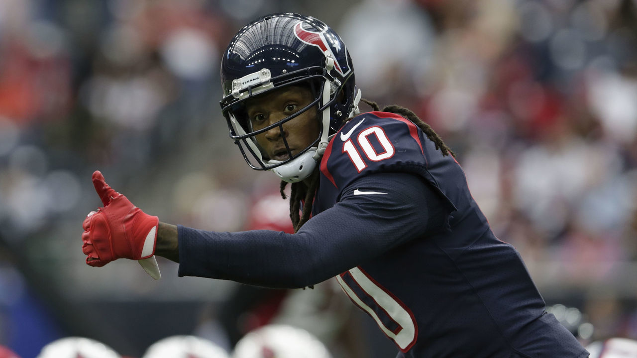HOUSTON, TX - NOVEMBER 19: DeAndre Hopkins #10 of the Houston Texans signals at the line of scrimmage in the second half against the Arizona Cardinals at NRG Stadium on November 19, 2017 in Houston, Texas.
