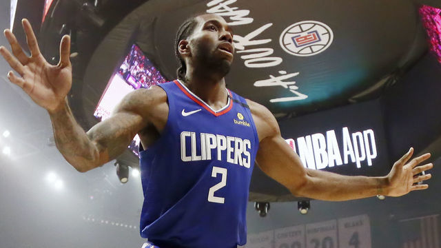 LOS ANGELES, CA - MARCH 1: Kawhi Leonard #2 of the LA Clippers is seen on defense during a game at the Staples Center on March 1, 2020 in Los Angeles, CA. Mandatory Credit: 2020 NBAE